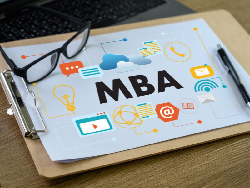 Benefits of Earning an Online MBA