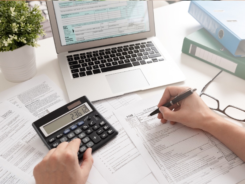 What Are Payroll Companies?